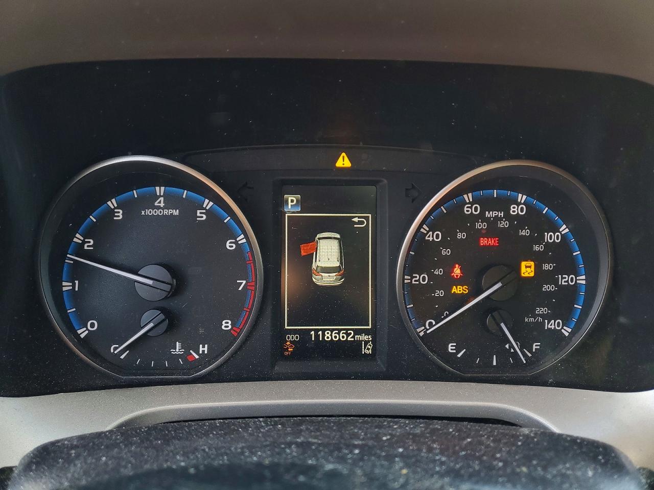 2018 TOYOTA RAV4 LE photo 9