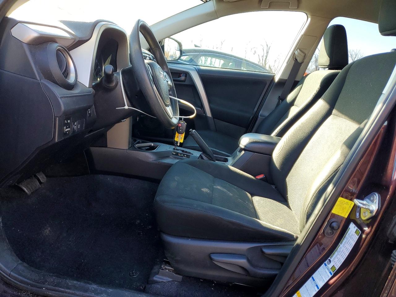 2018 TOYOTA RAV4 LE photo 7