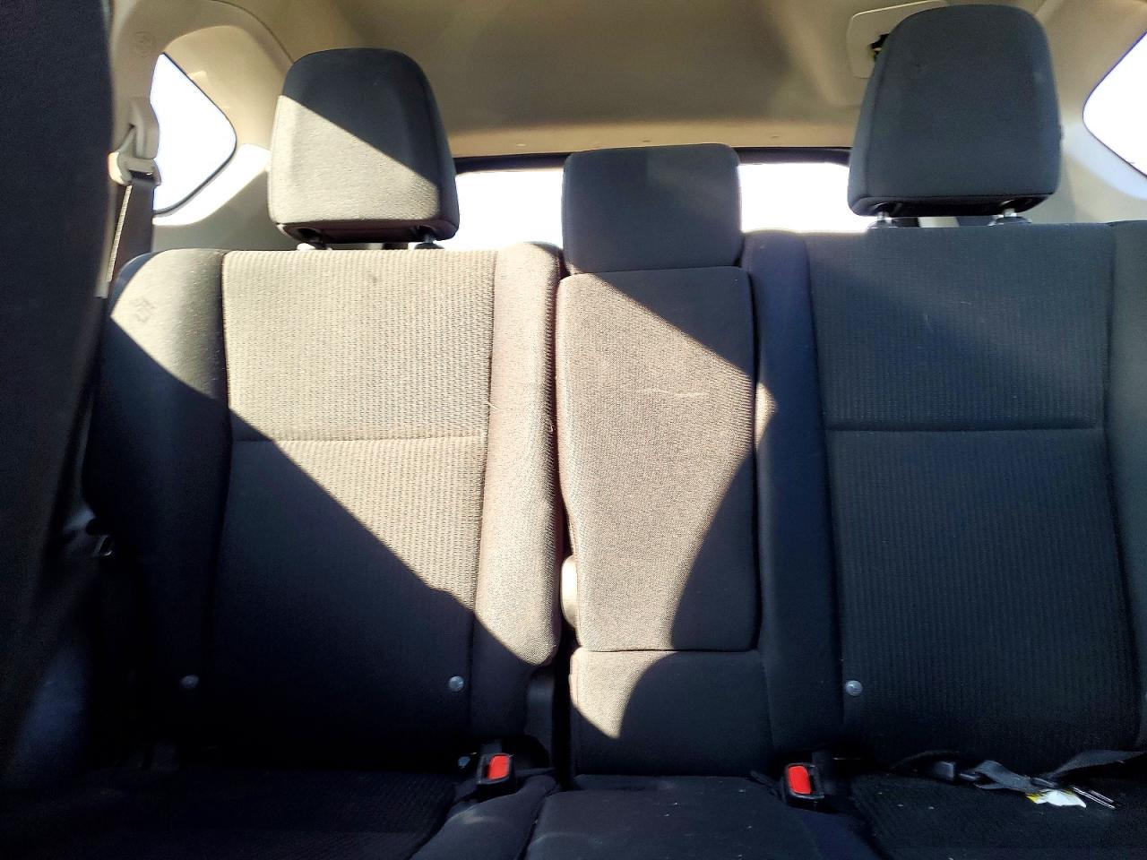 2018 TOYOTA RAV4 LE photo 10
