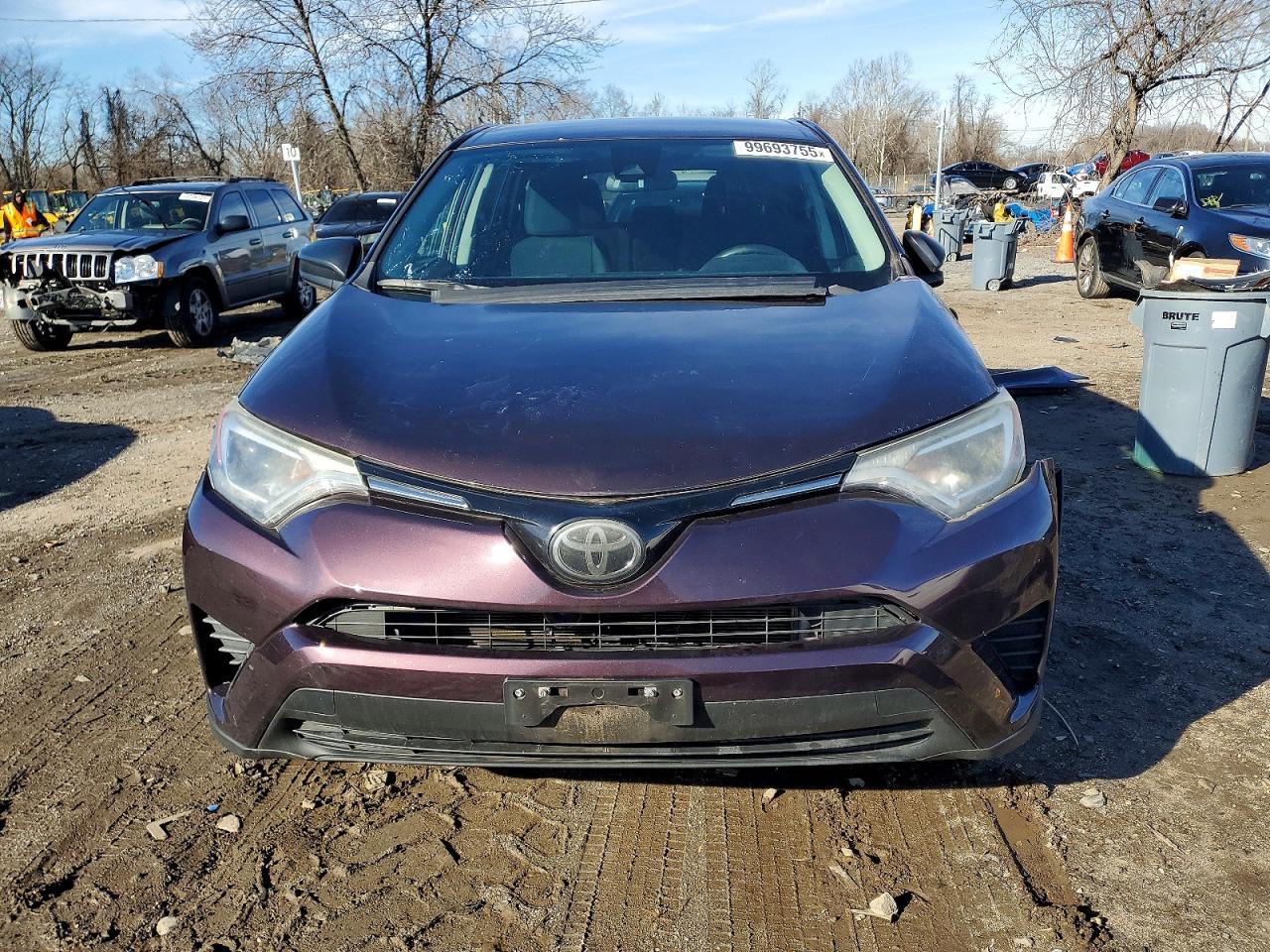 2018 TOYOTA RAV4 LE photo 5