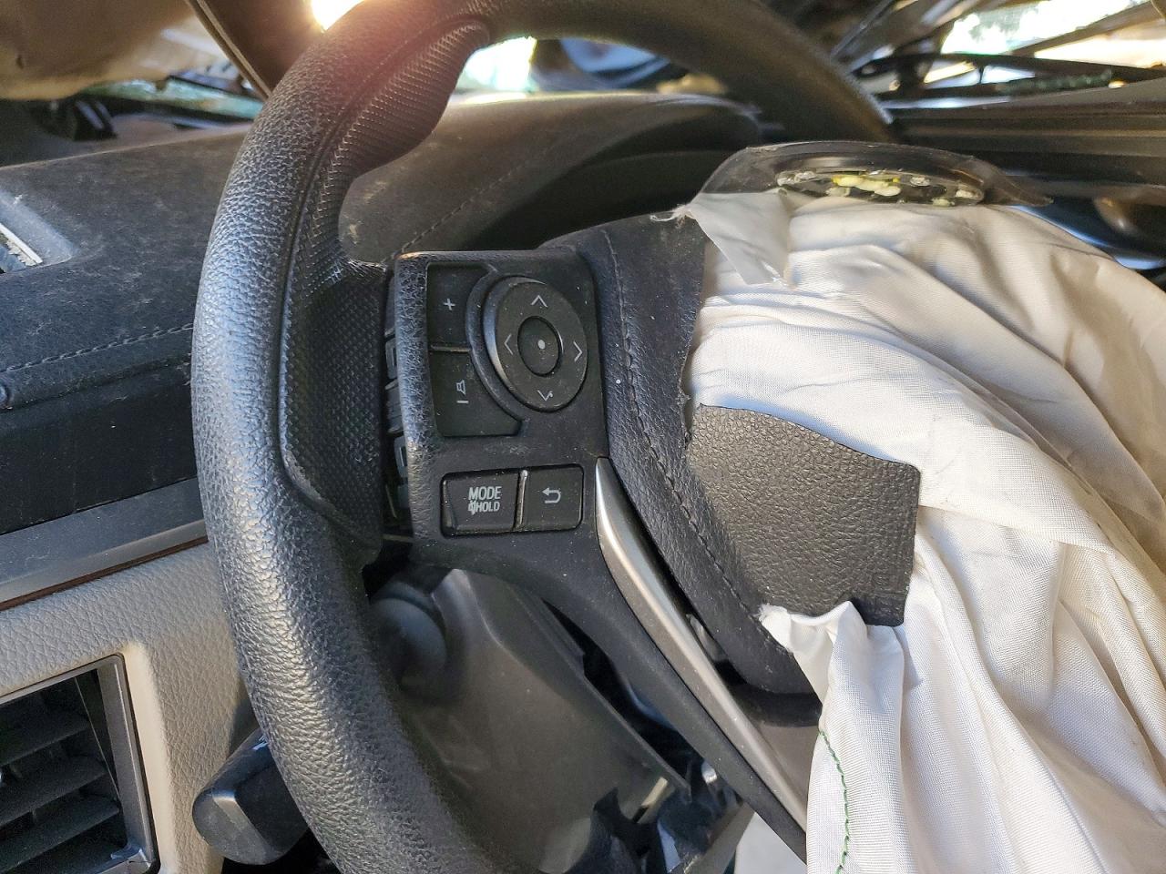 2015 TOYOTA COROLLA L photo 9