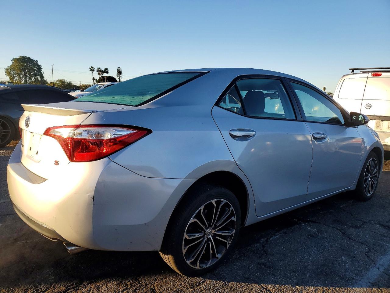2015 TOYOTA COROLLA L photo 3