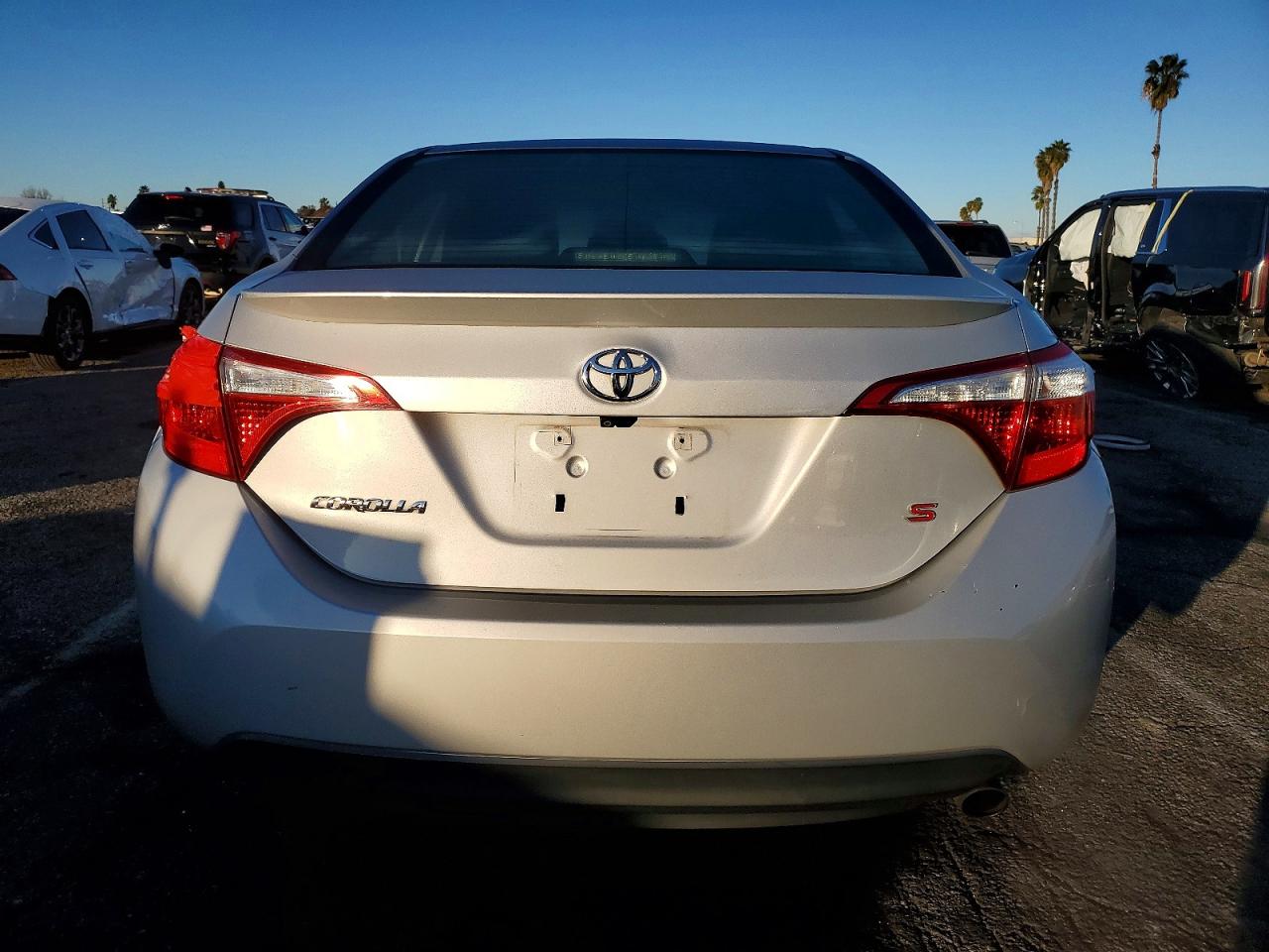 2015 TOYOTA COROLLA L photo 6