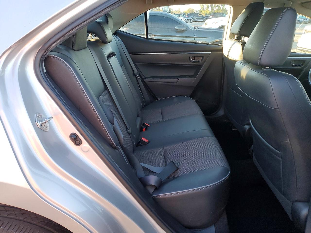2015 TOYOTA COROLLA L photo 10
