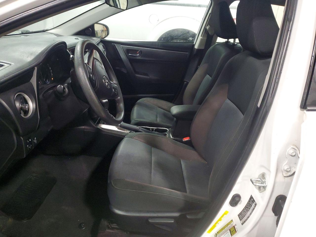 2019 TOYOTA COROLLA L photo 7