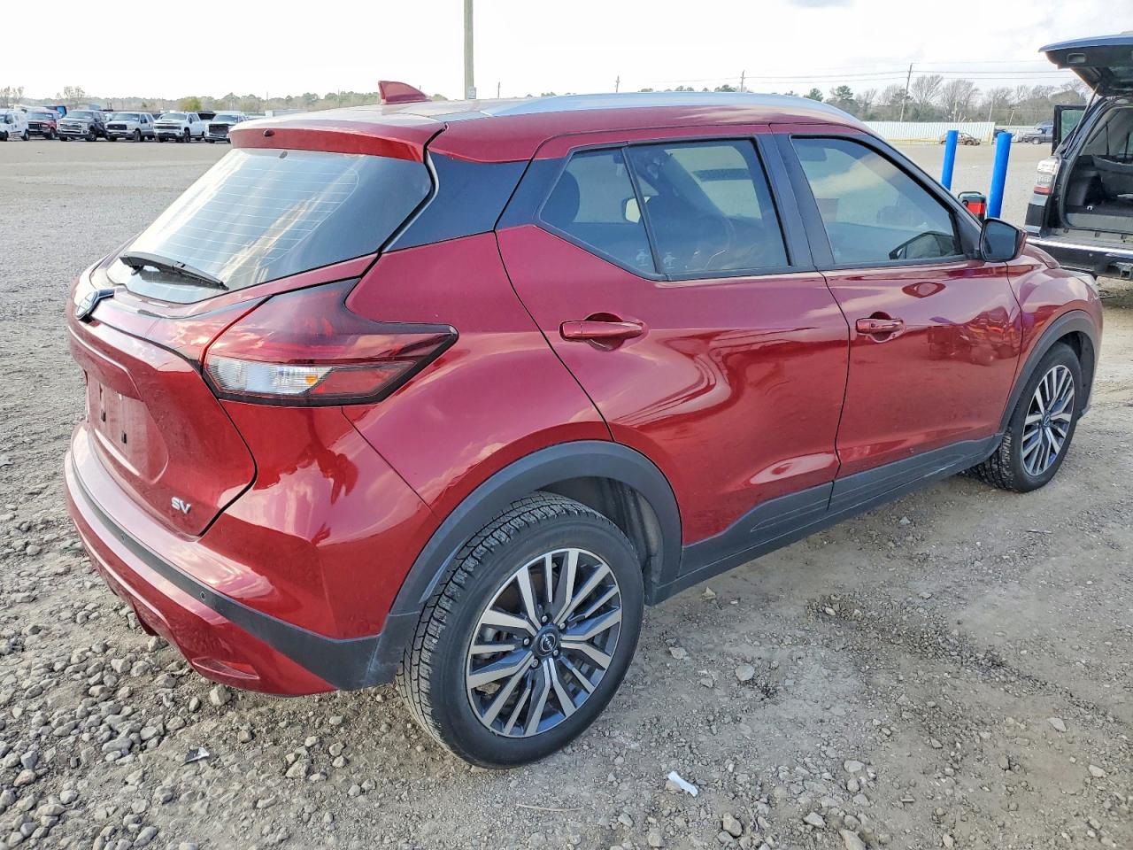 2023 NISSAN KICKS SV photo 3