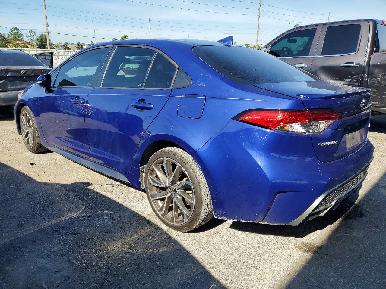 2021 TOYOTA COROLLA SE photo 2
