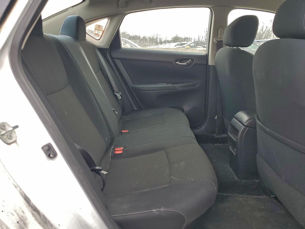 2019 NISSAN SENTRA S photo 10