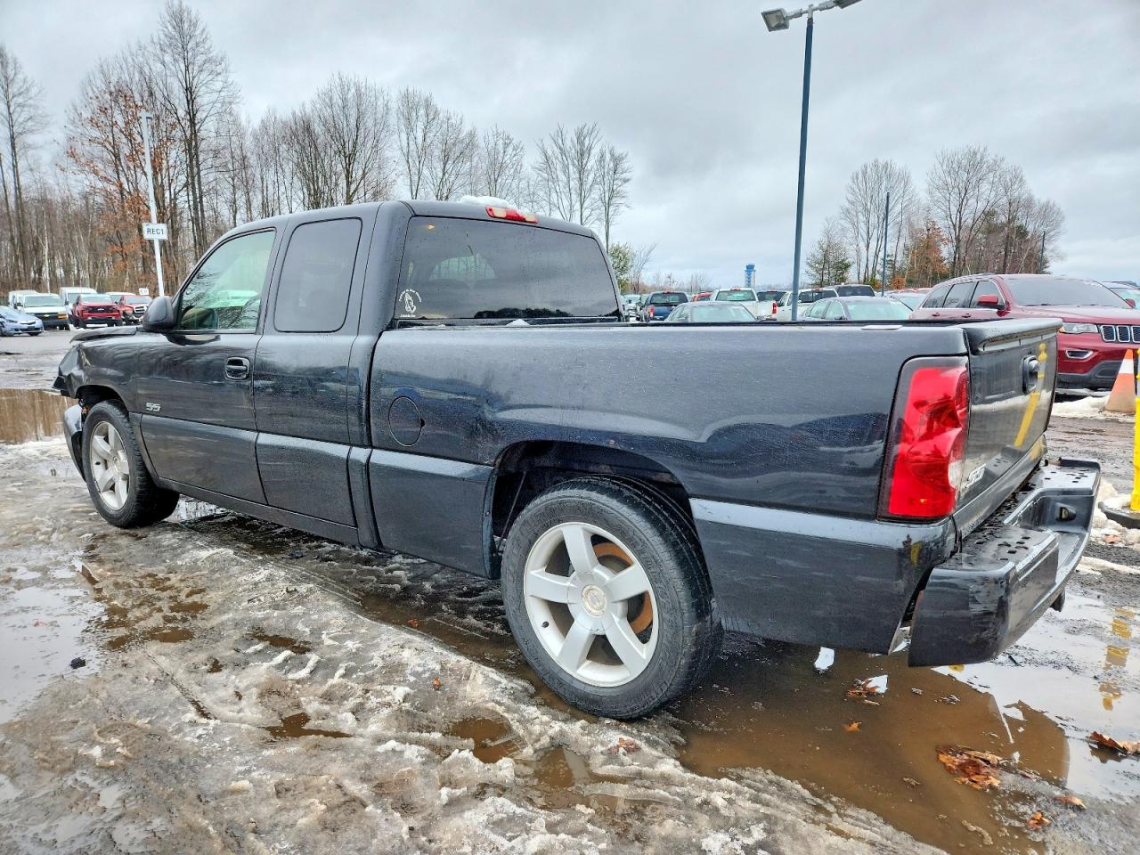 2005 CHEVROLET SILVERADO SS photo 2