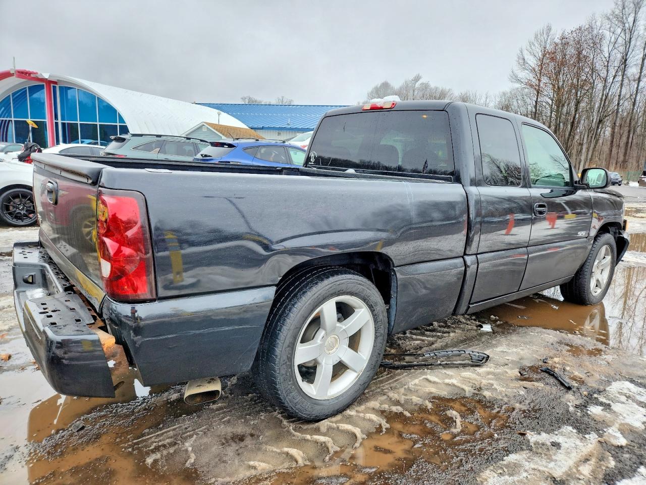 2005 CHEVROLET SILVERADO SS photo 3