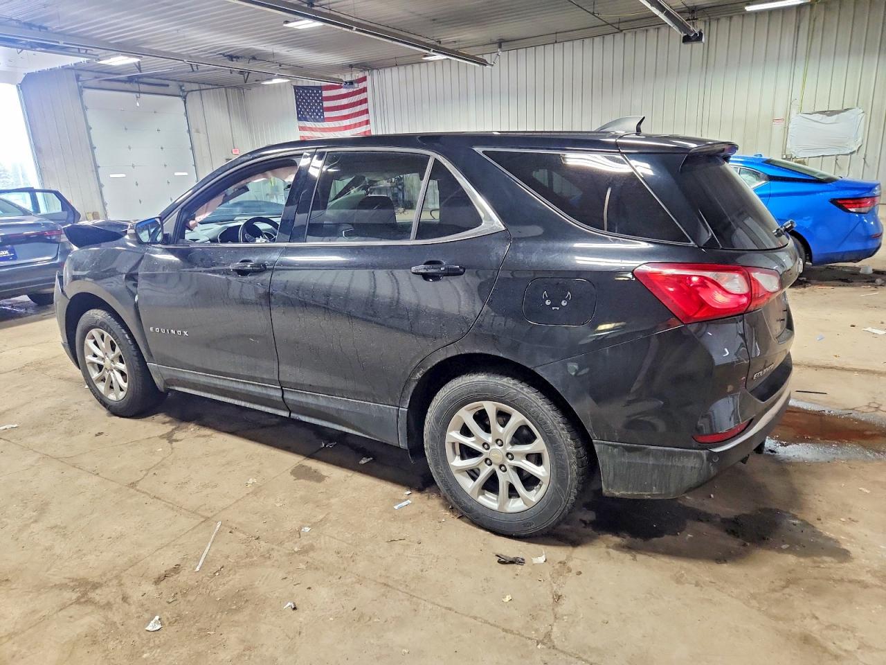 2019 CHEVROLET EQUINOX LT photo 2
