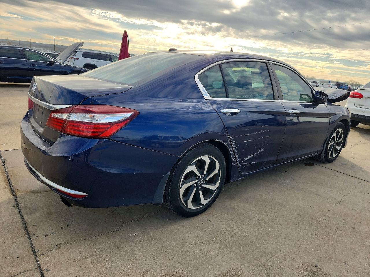 2017 HONDA ACCORD EXL photo 3