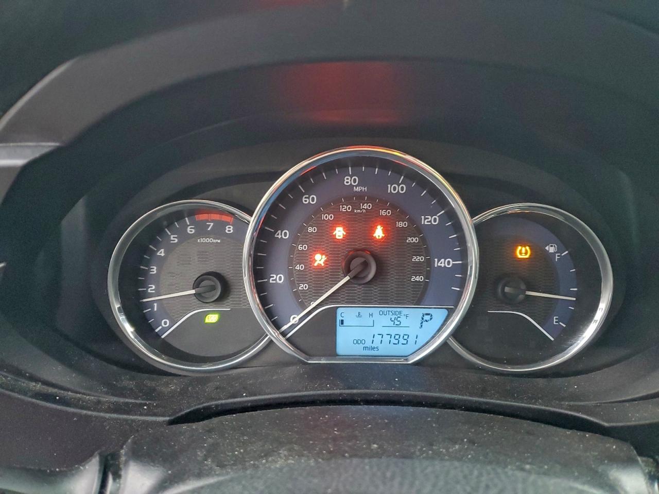2014 TOYOTA COROLLA L photo 9