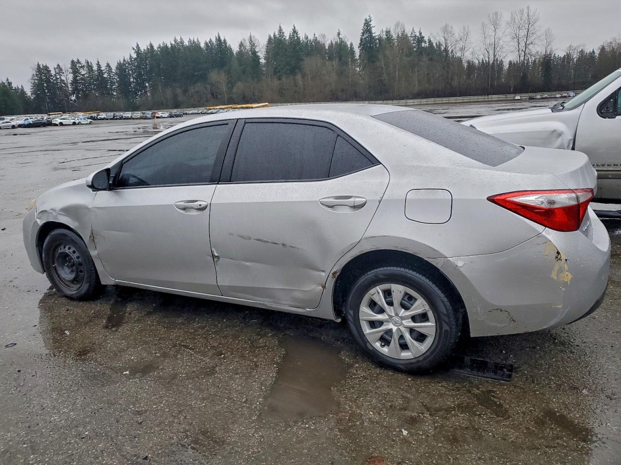 2014 TOYOTA COROLLA L photo 2