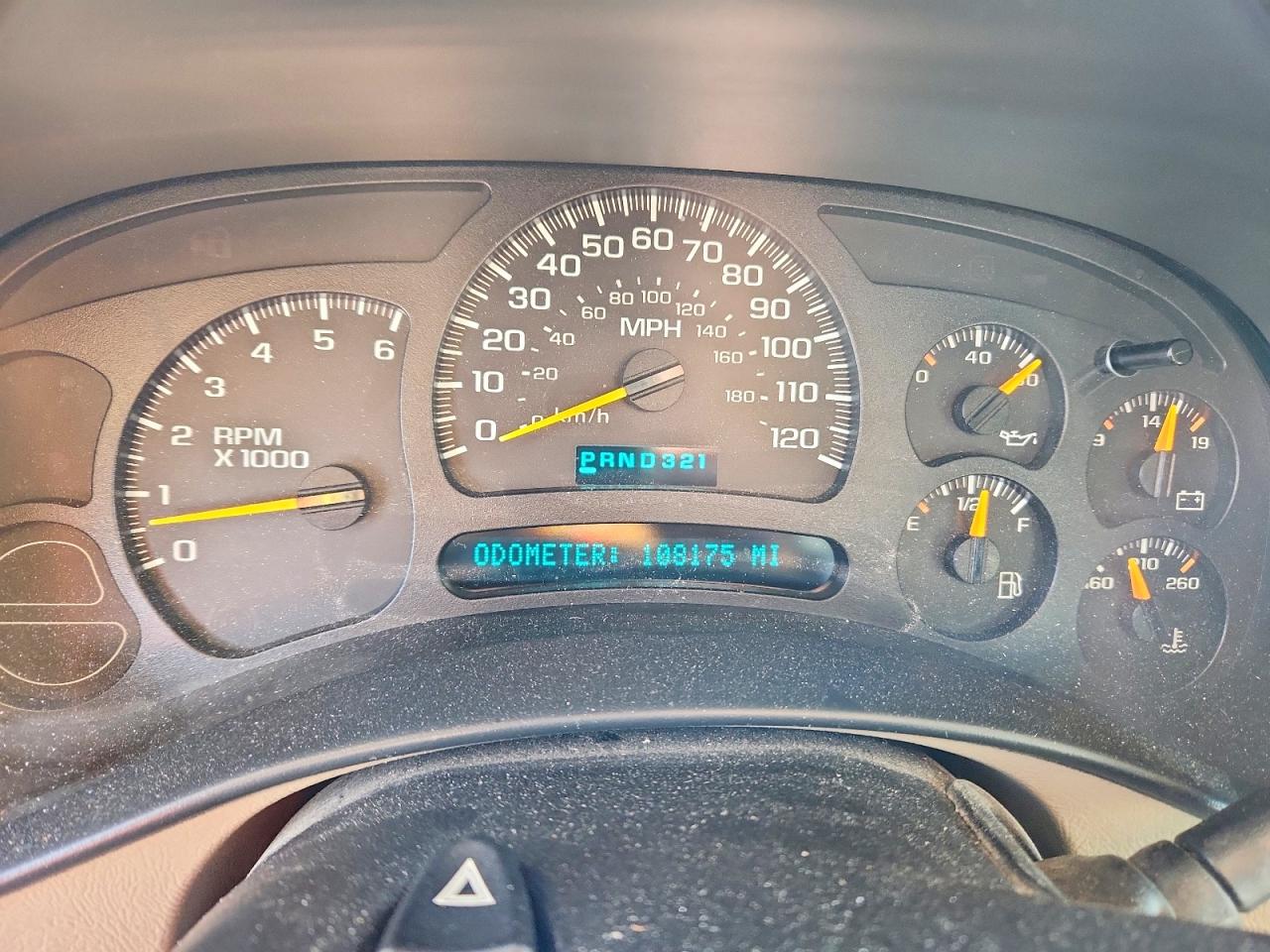 2004 CHEVROLET SILVERADO C1500 photo 9