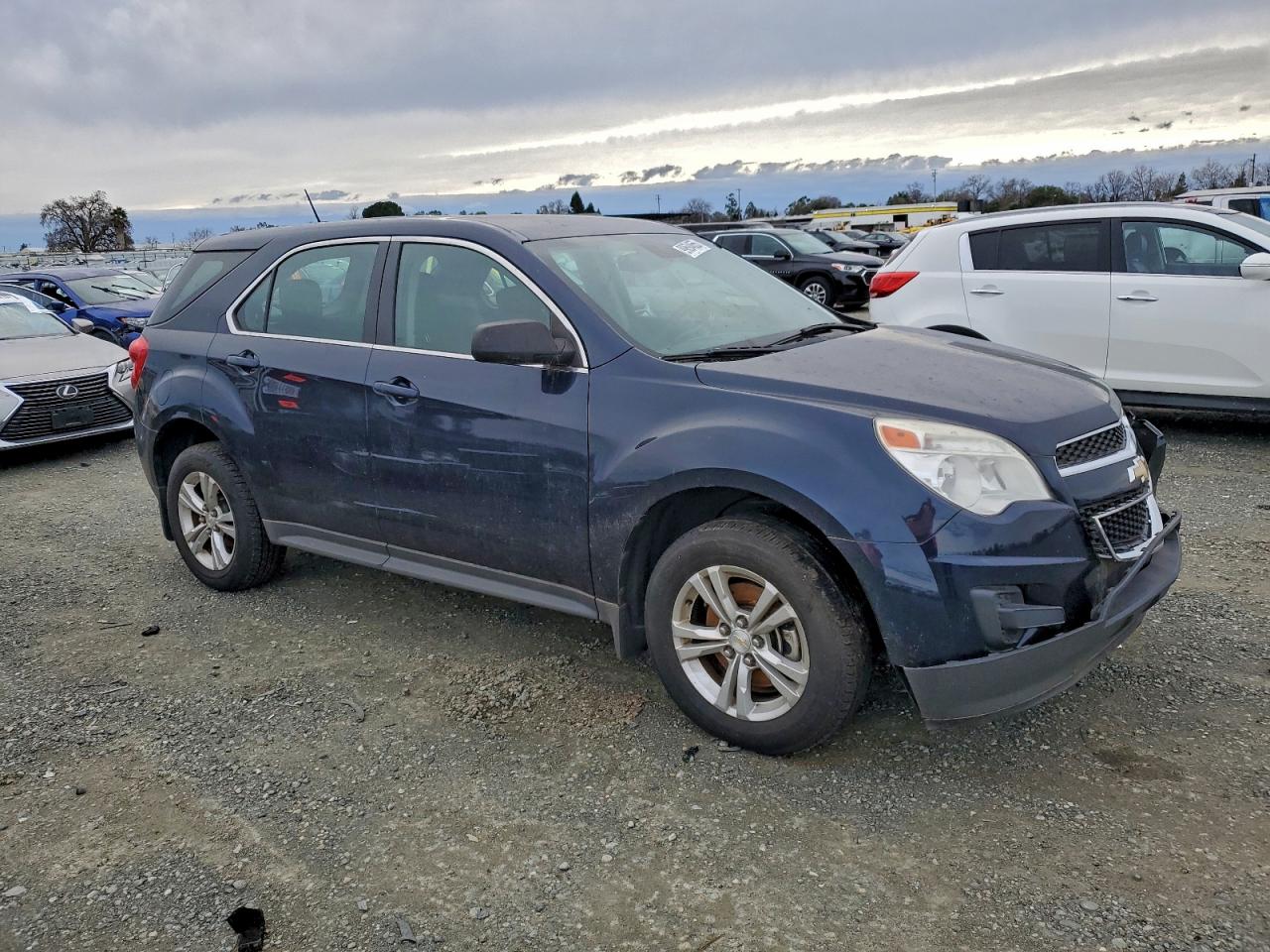 2015 CHEVROLET EQUINOX LS photo 4