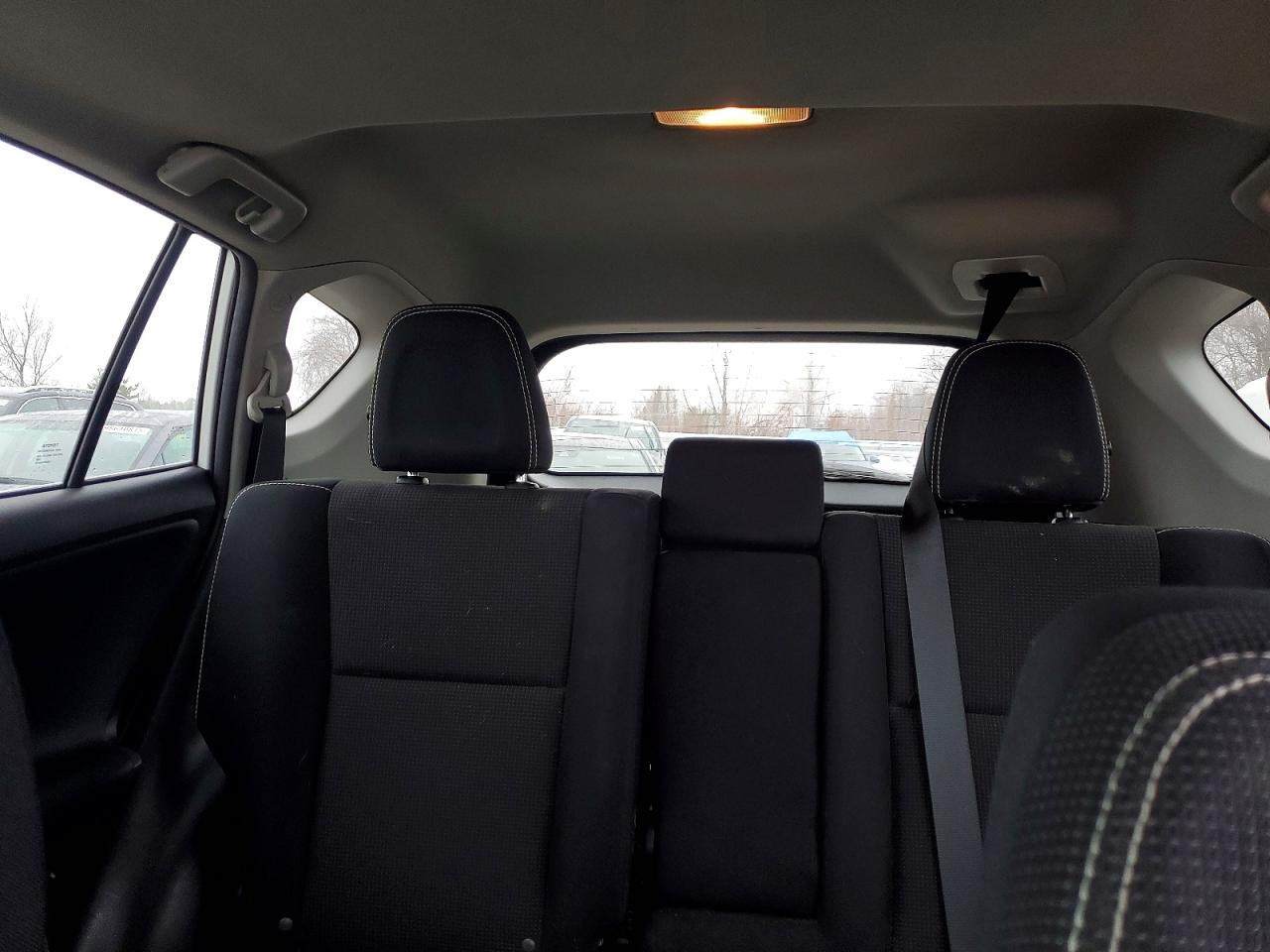 2017 TOYOTA RAV4 XLE photo 10