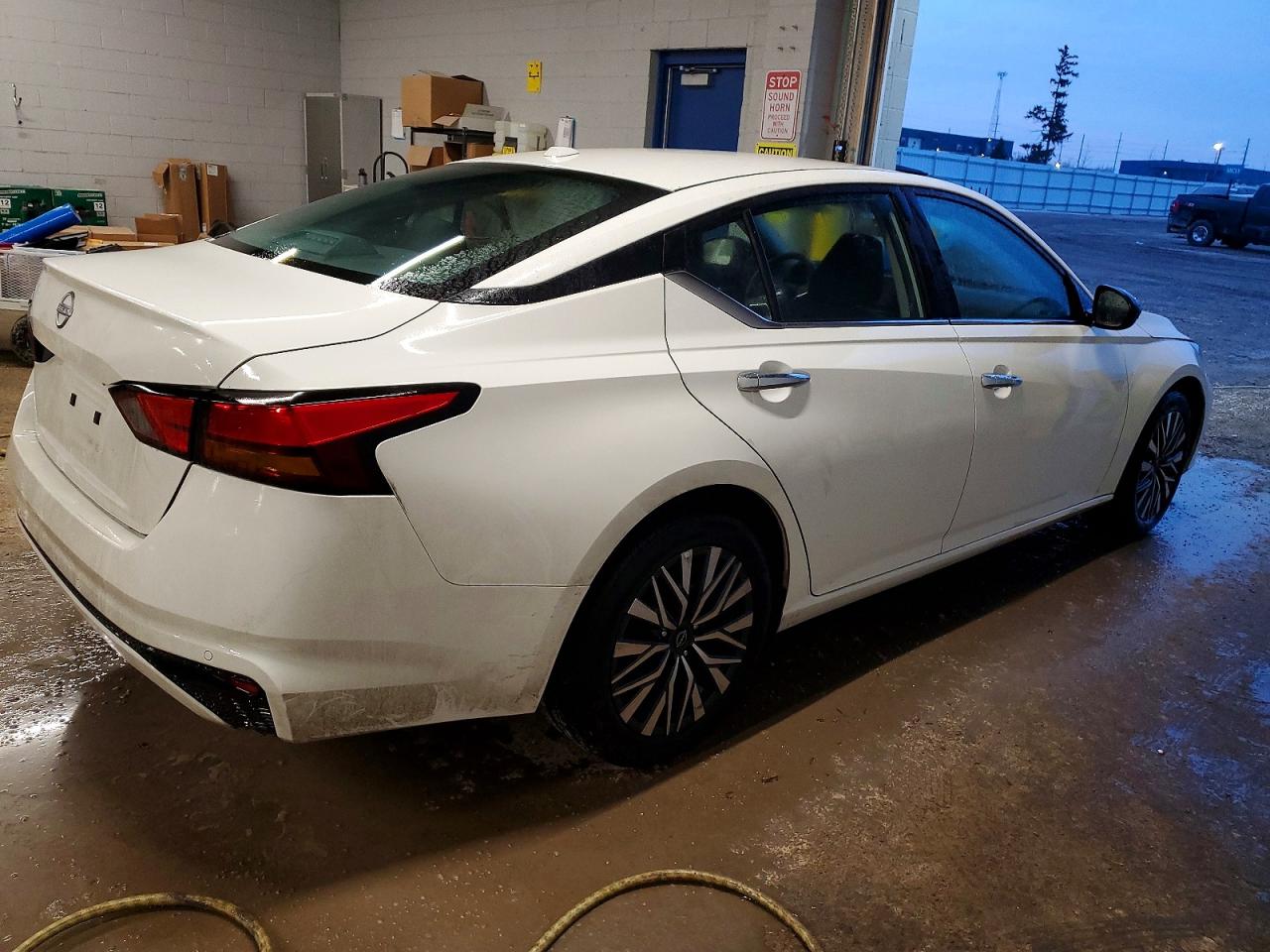 2025 NISSAN ALTIMA SV photo 3