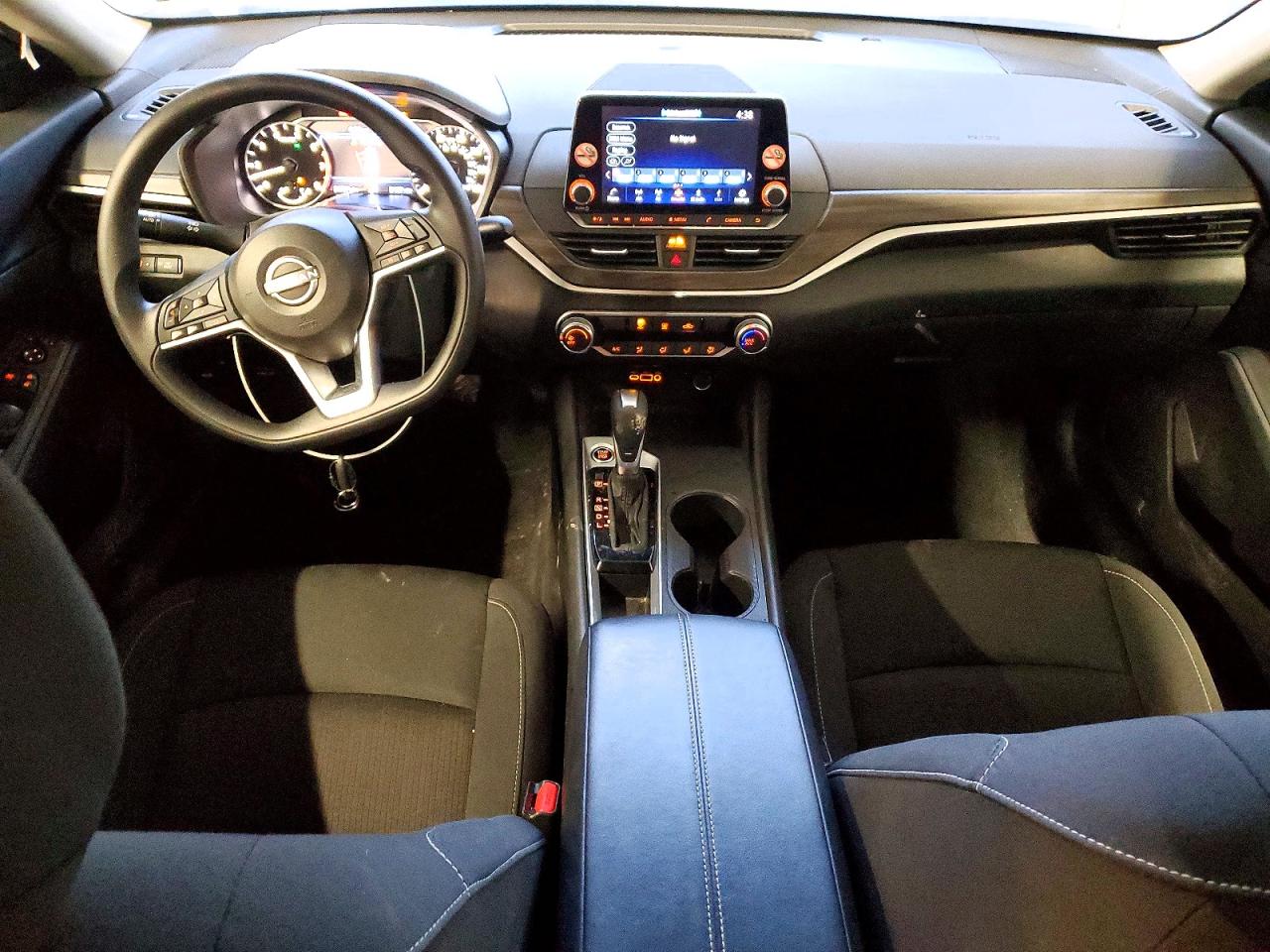 2025 NISSAN ALTIMA SV photo 8