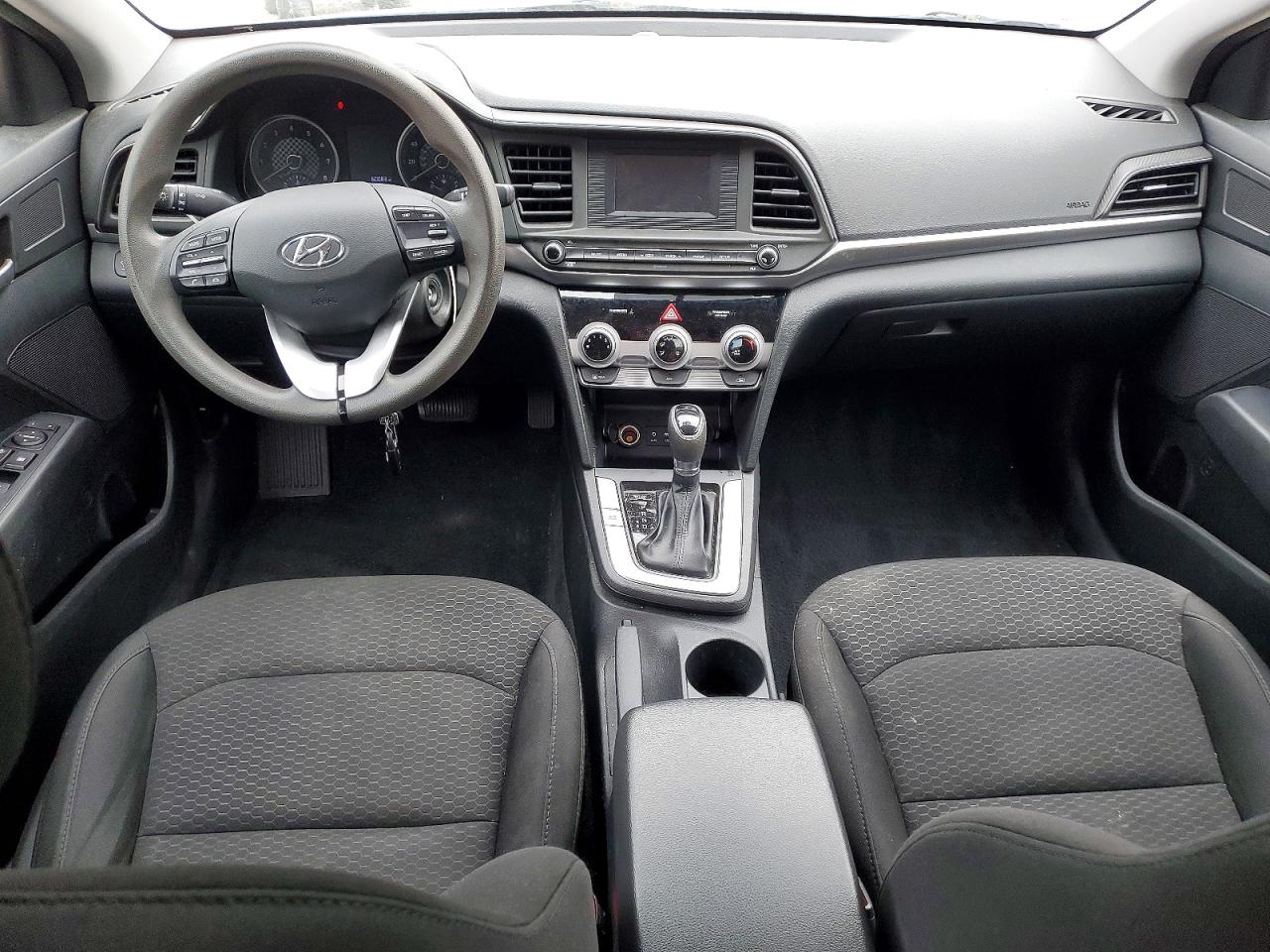 2019 HYUNDAI ELANTRA SE photo 8