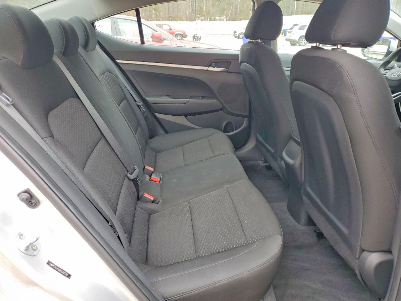 2019 HYUNDAI ELANTRA SE photo 10