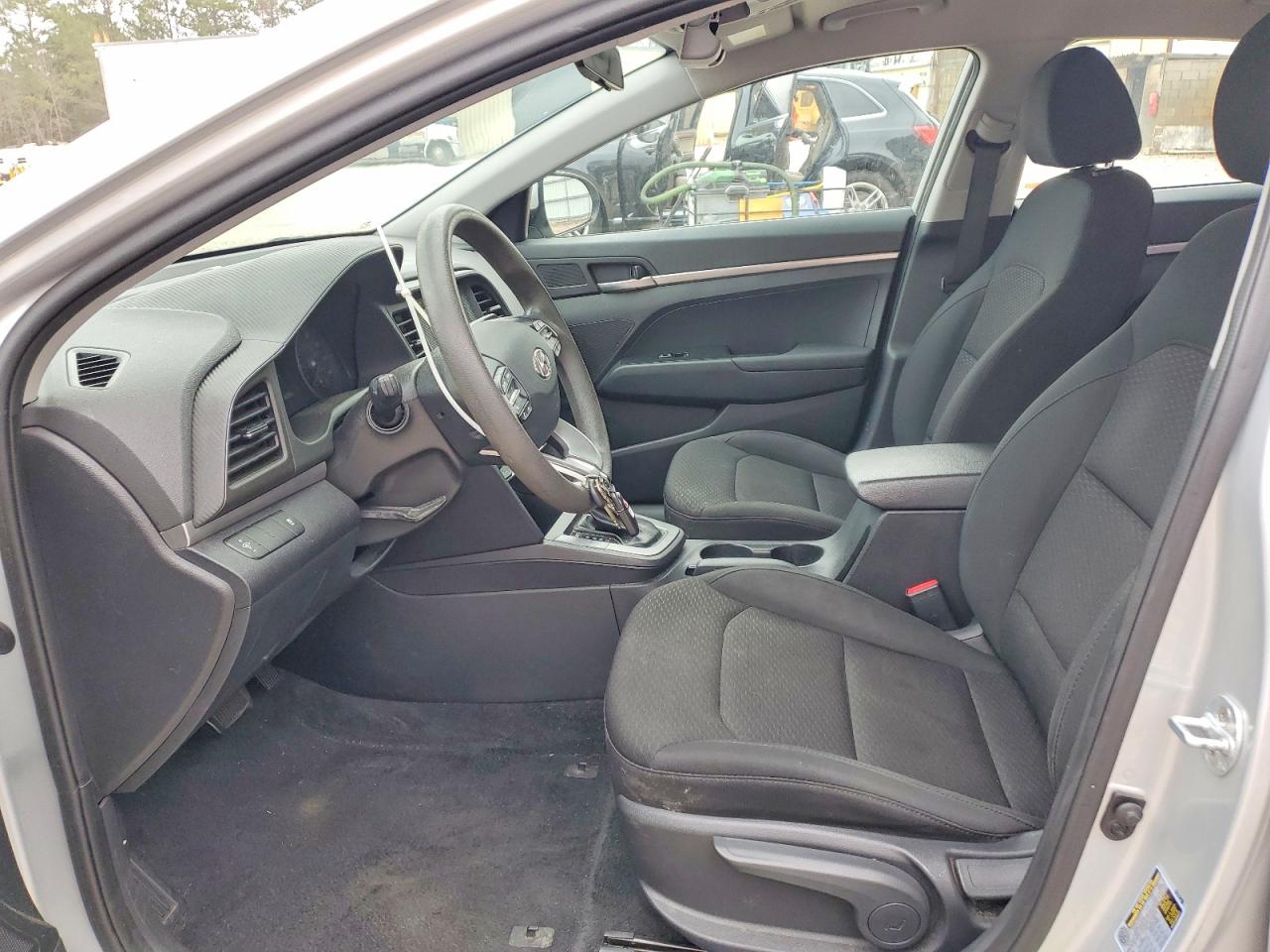 2019 HYUNDAI ELANTRA SE photo 7