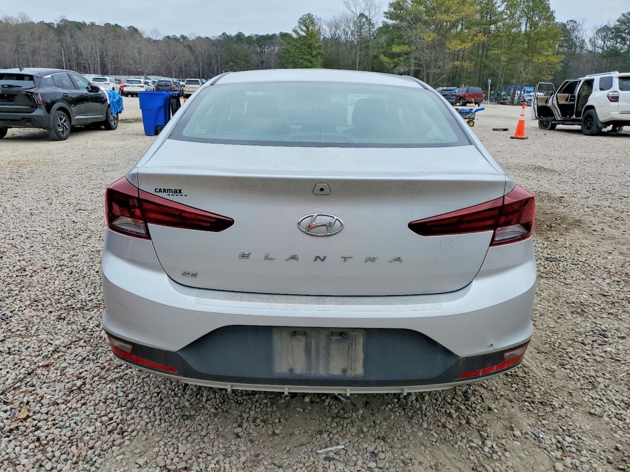 2019 HYUNDAI ELANTRA SE photo 6