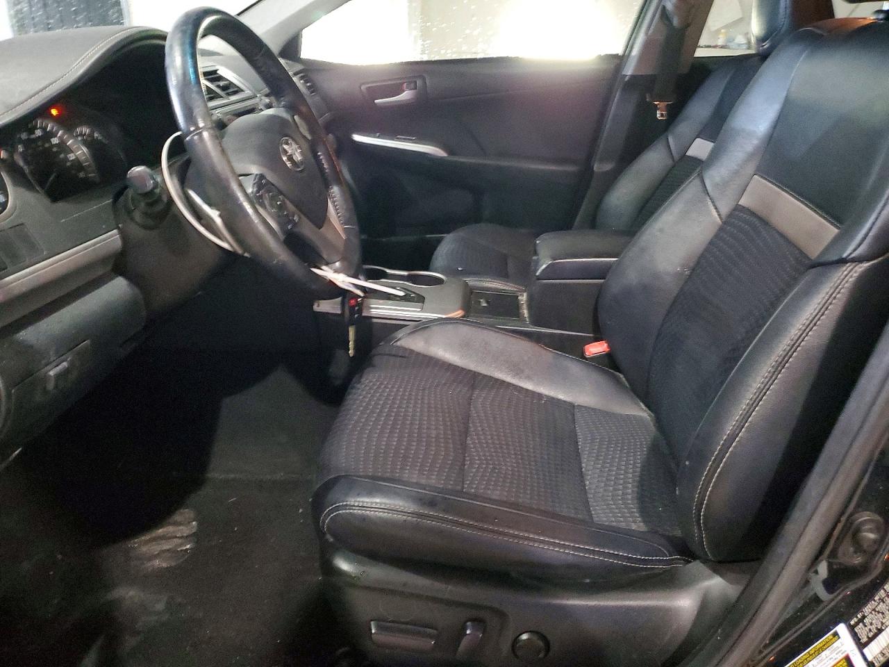 2014 TOYOTA CAMRY L photo 7