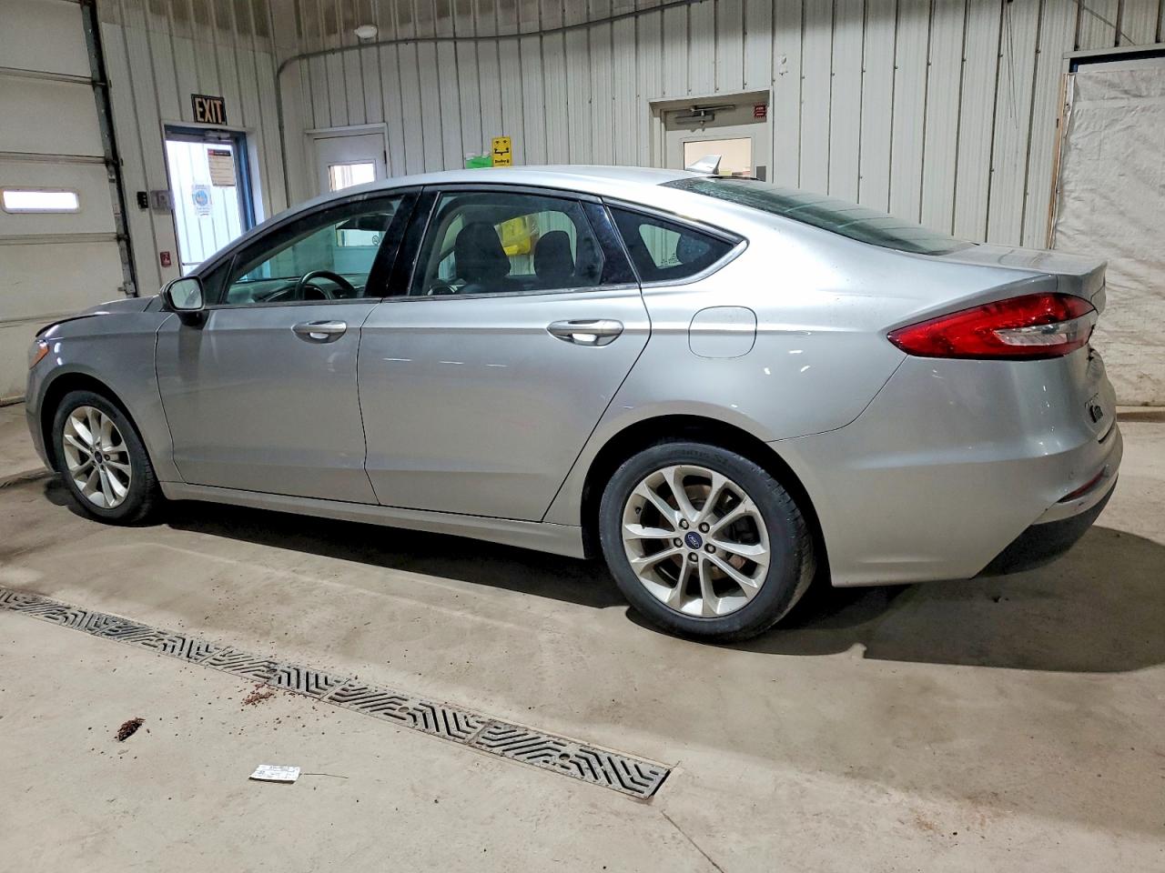 2020 FORD FUSION SE photo 2