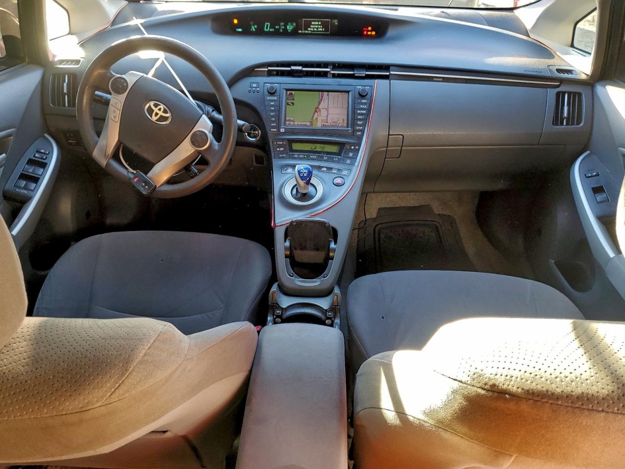 2010 TOYOTA PRIUS photo 8