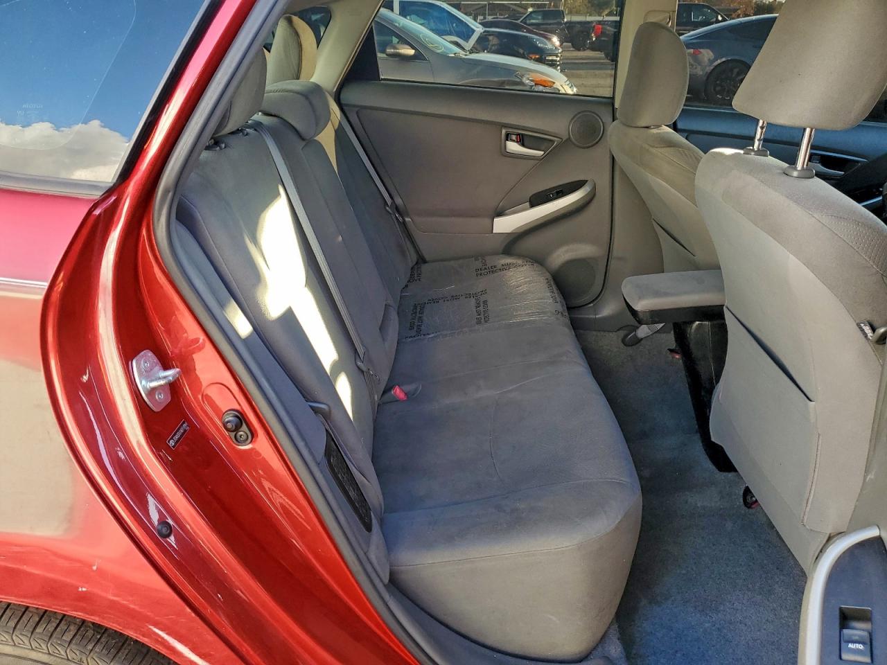 2010 TOYOTA PRIUS photo 10