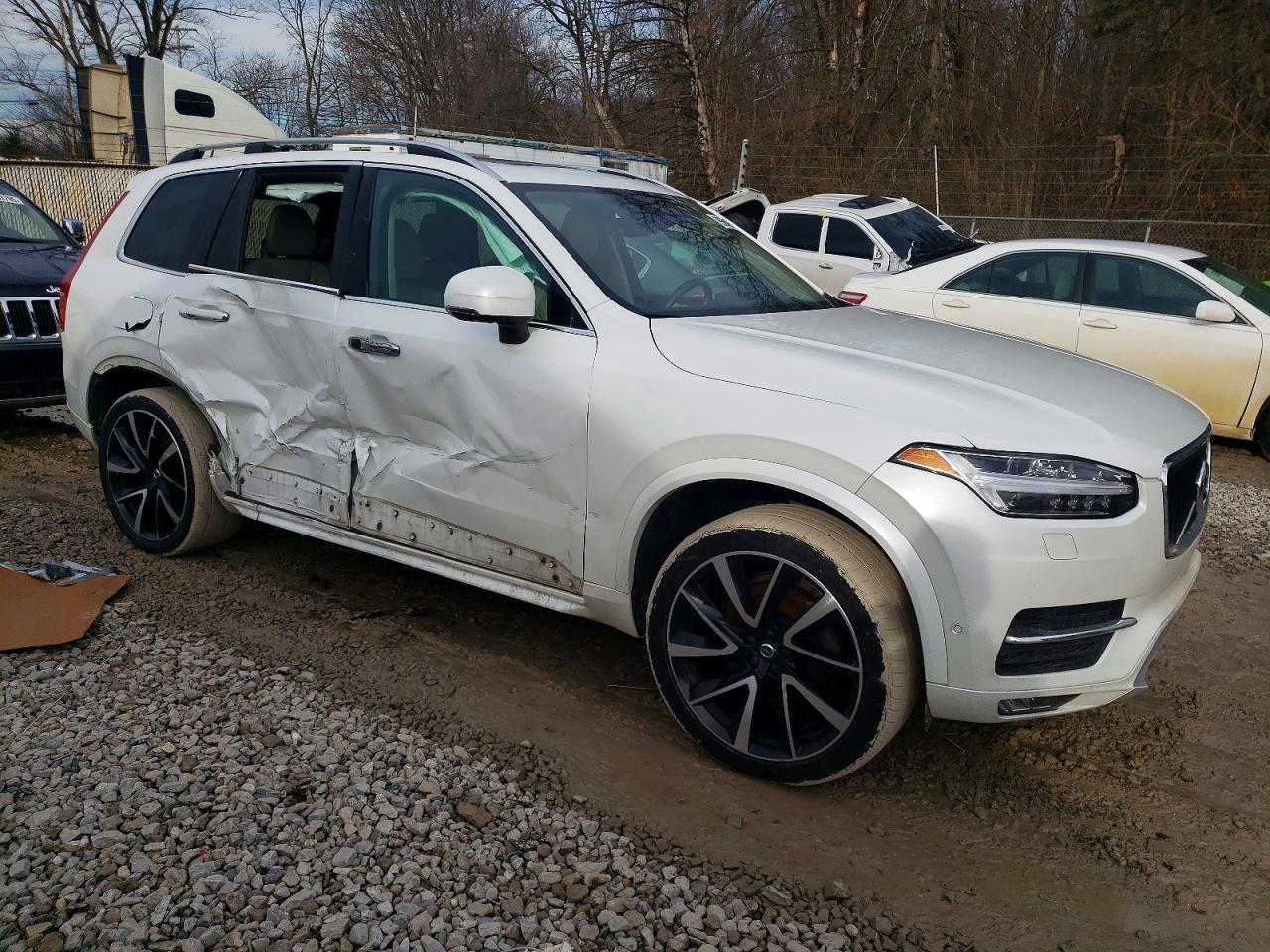 2018 VOLVO XC90 T6 photo 4