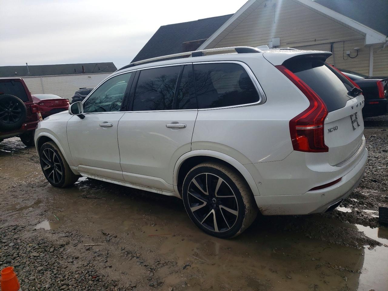 2018 VOLVO XC90 T6 photo 2