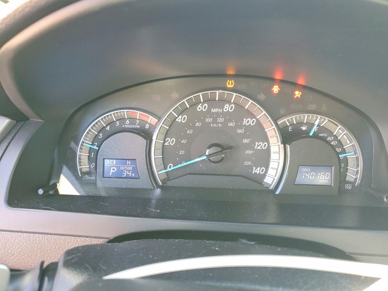 2014 TOYOTA CAMRY SE photo 17