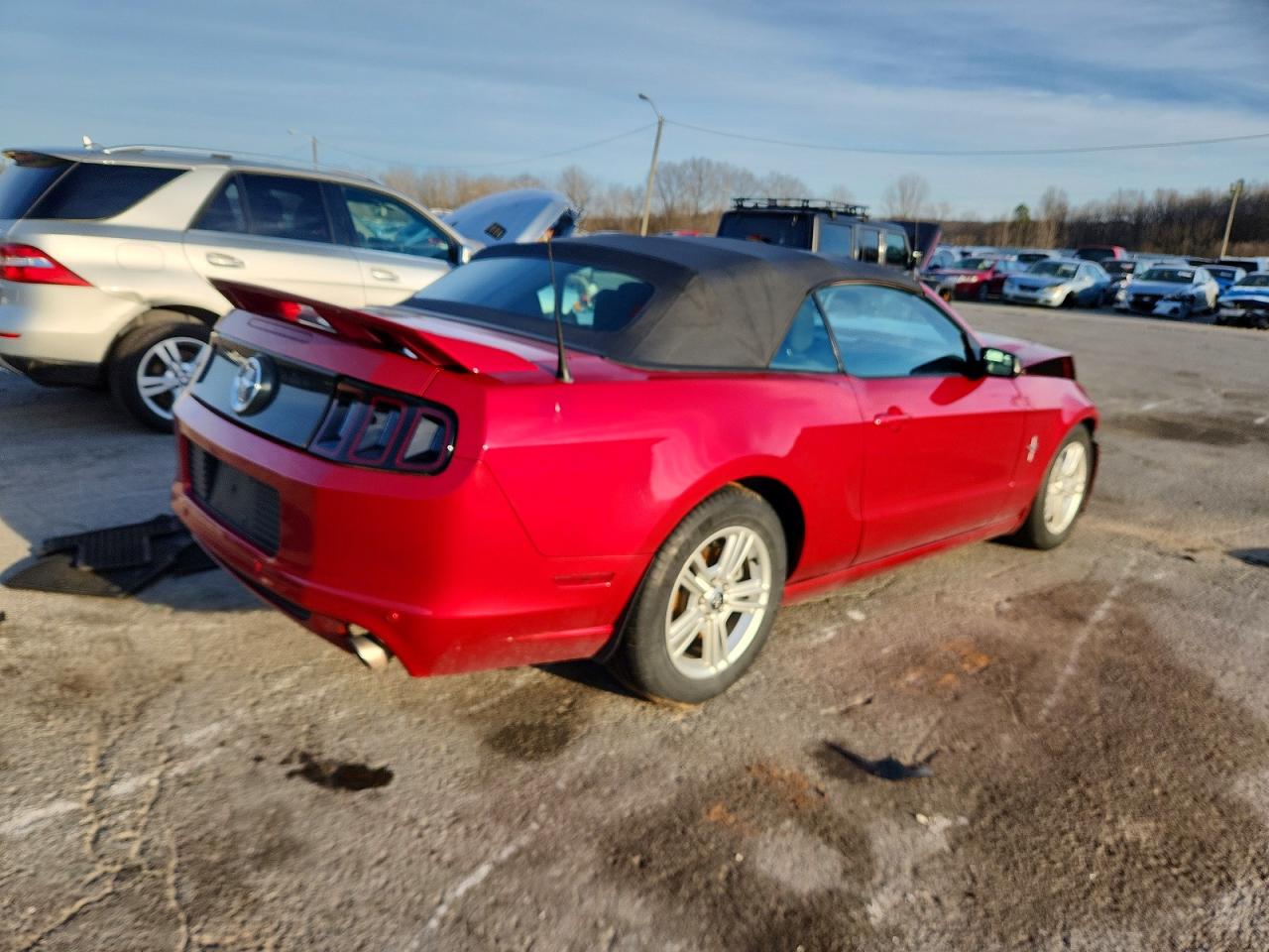 2013 FORD MUSTANG photo 3