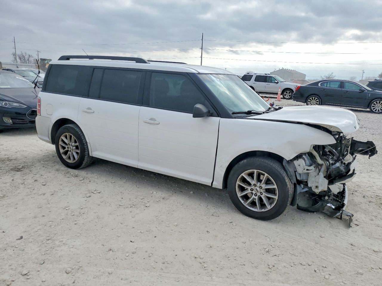 2016 FORD FLEX SE photo 4