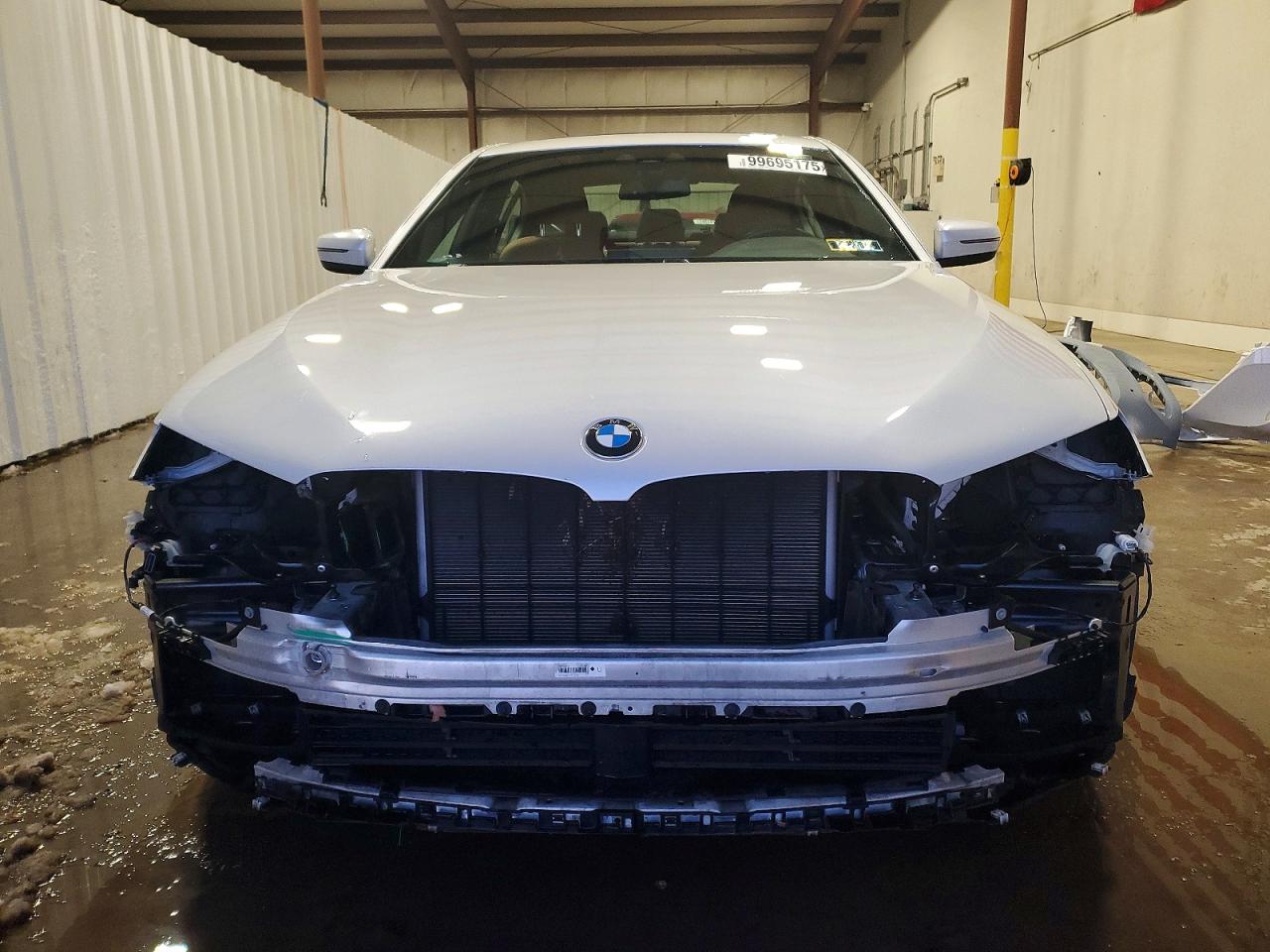 2019 BMW 530 XI photo 5