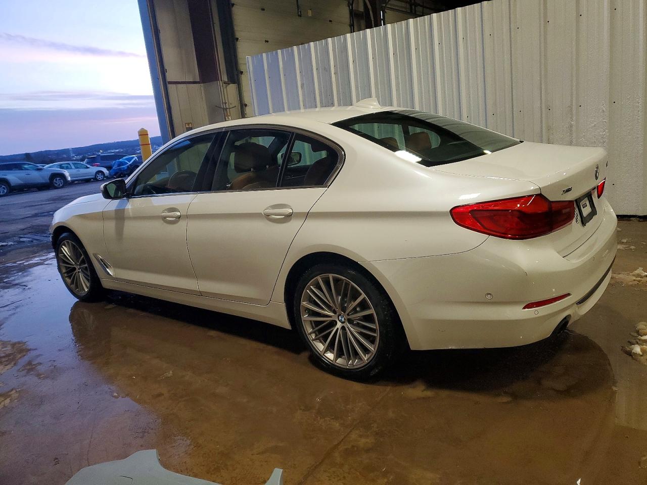 2019 BMW 530 XI photo 2