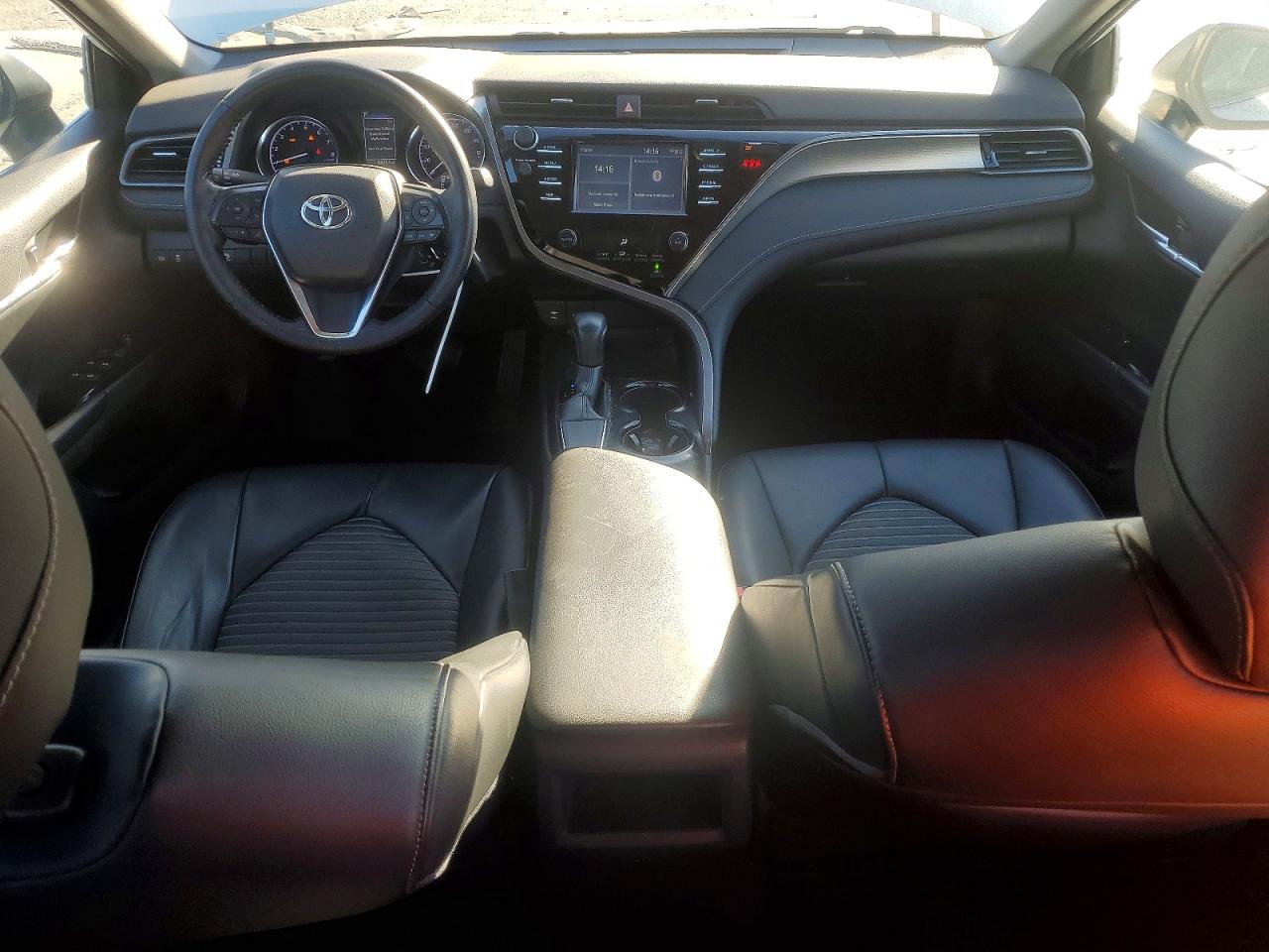 2019 TOYOTA CAMRY L photo 8
