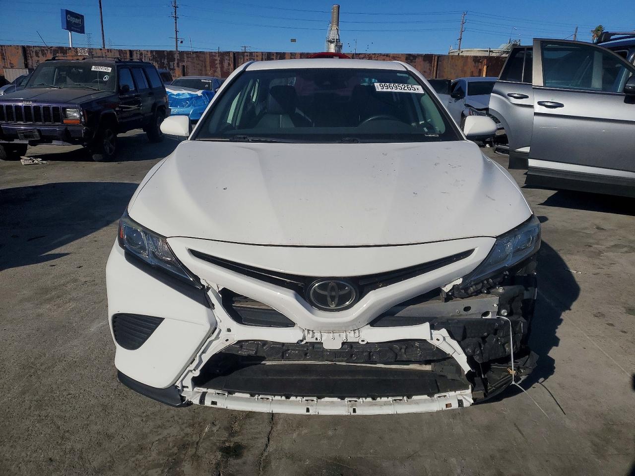 2019 TOYOTA CAMRY L photo 5