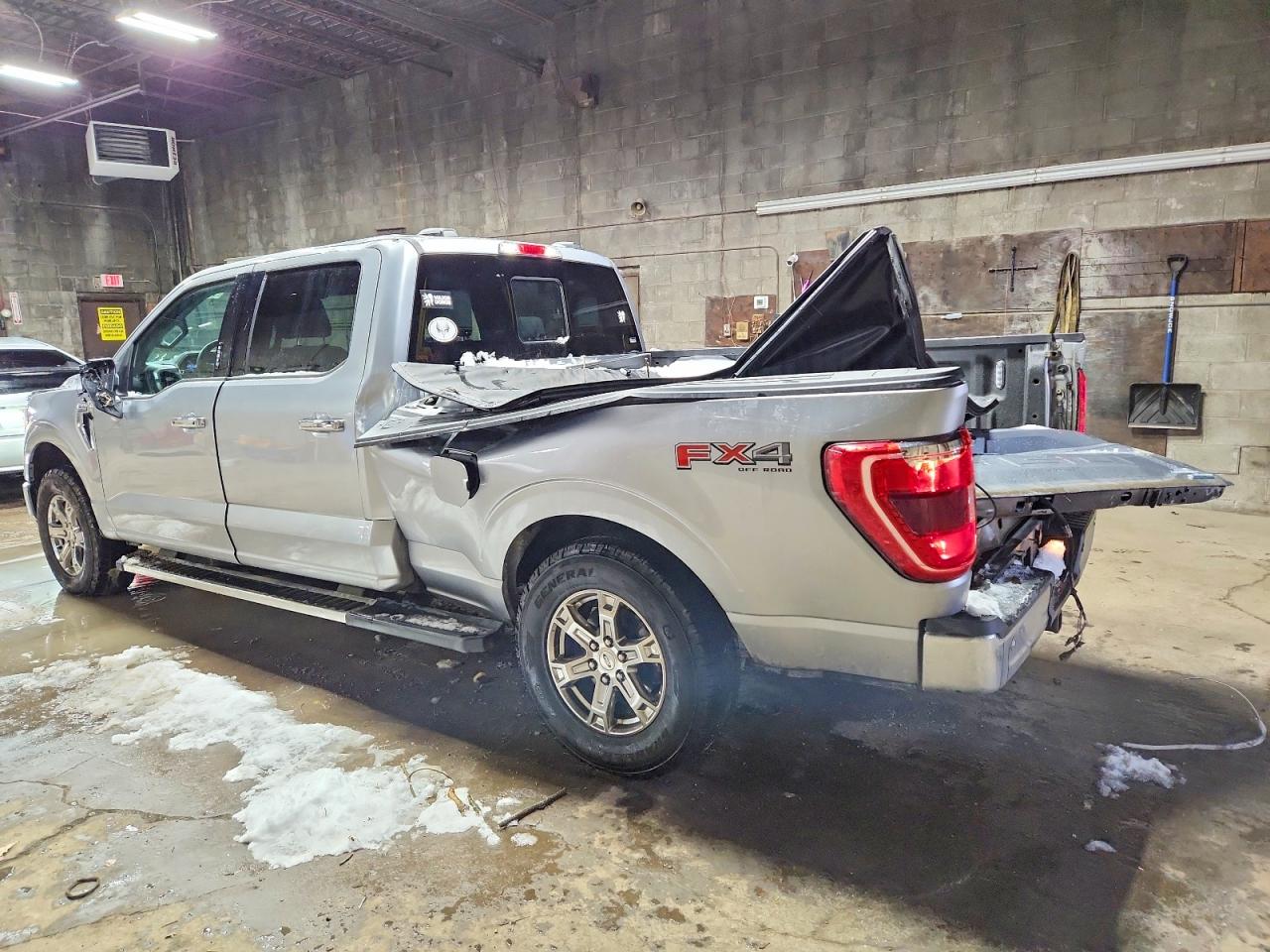 2023 FORD F150 SUPERCREW photo 2