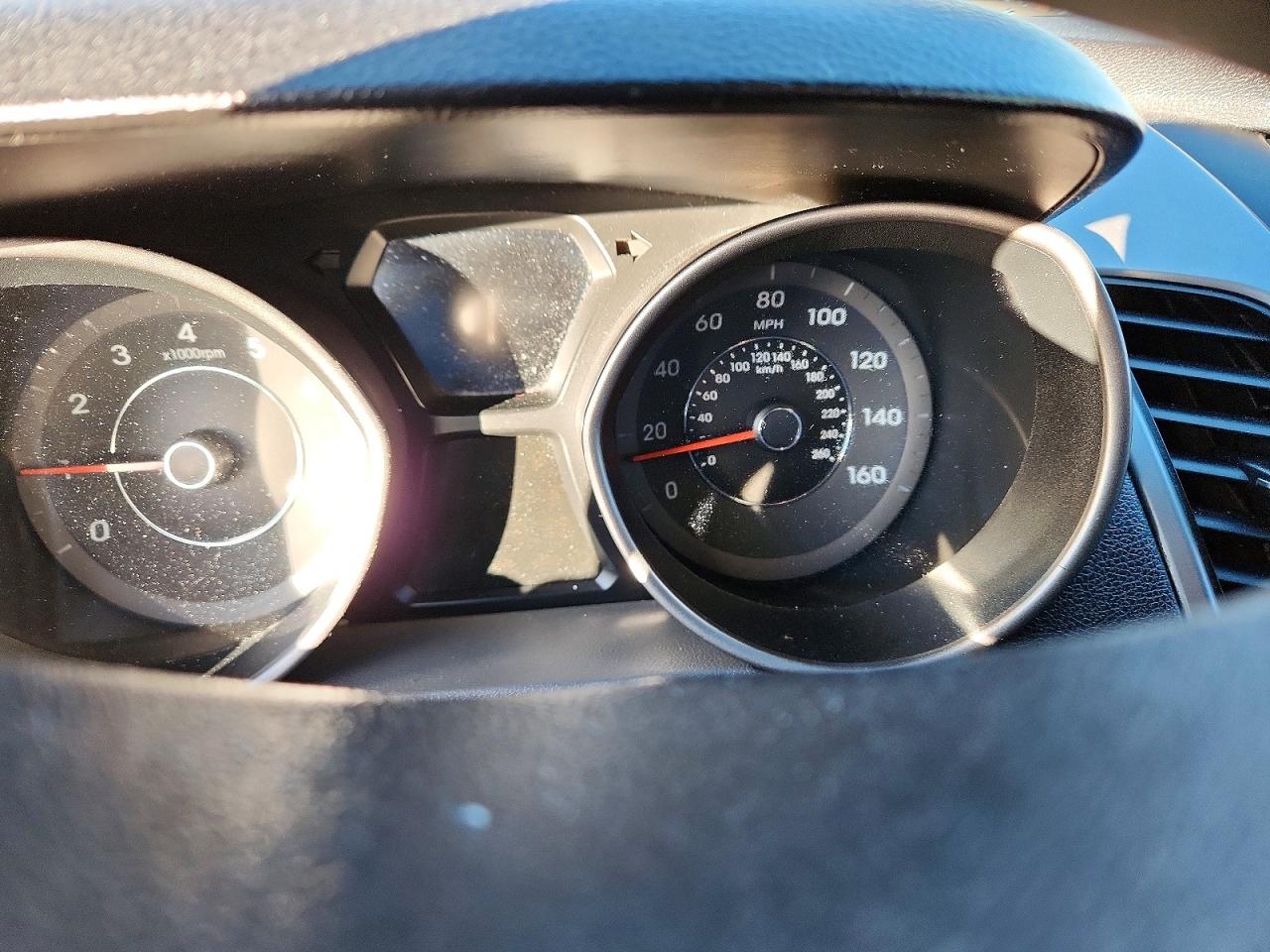 2014 HYUNDAI ELANTRA SE photo 9