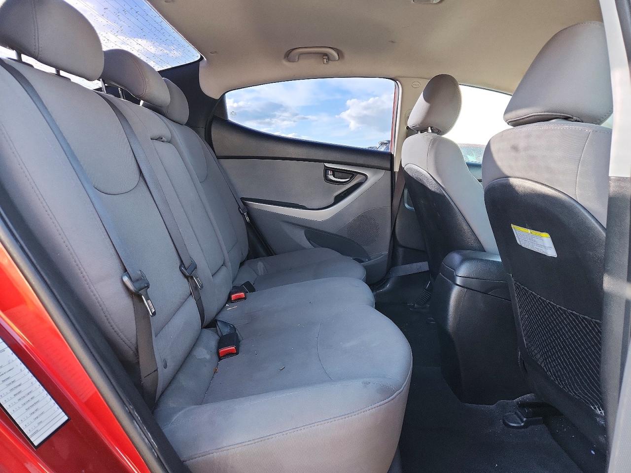 2014 HYUNDAI ELANTRA SE photo 10