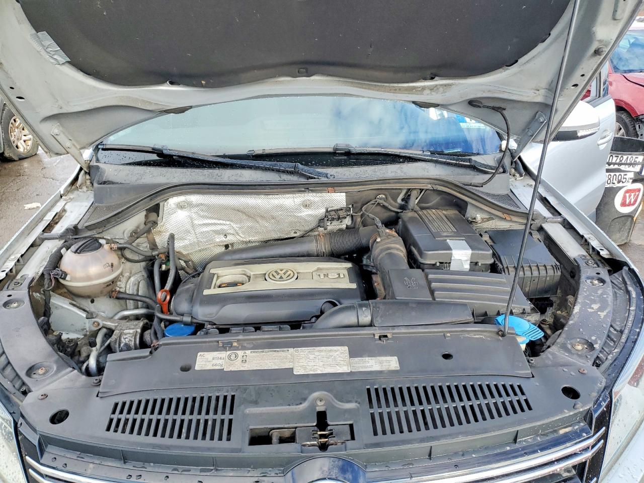 2012 VOLKSWAGEN TIGUAN S photo 12
