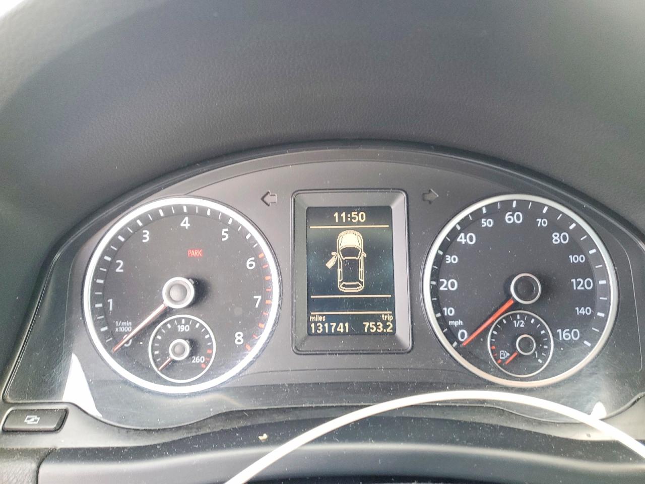 2012 VOLKSWAGEN TIGUAN S photo 9