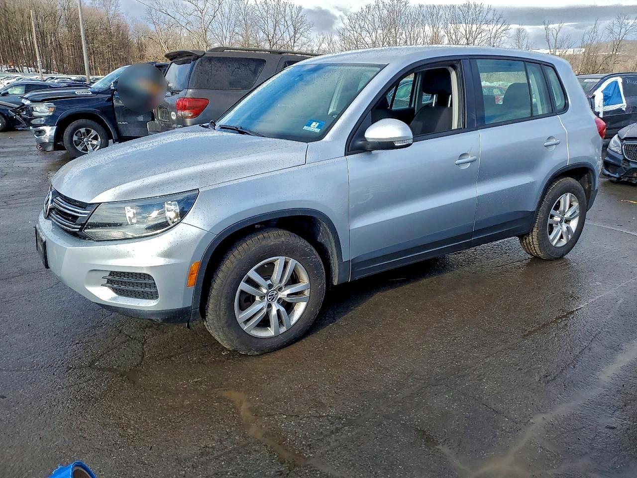 2012 VOLKSWAGEN TIGUAN