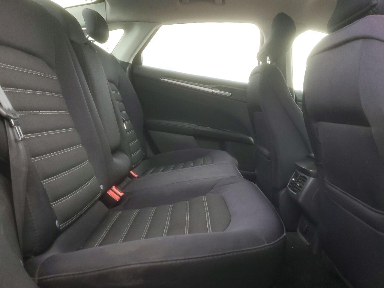 2015 FORD FUSION SE photo 10