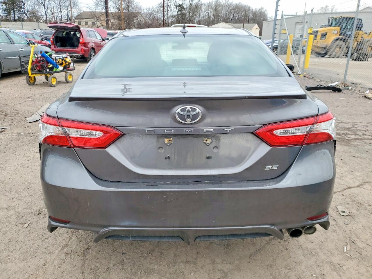 2020 TOYOTA CAMRY SE photo 6