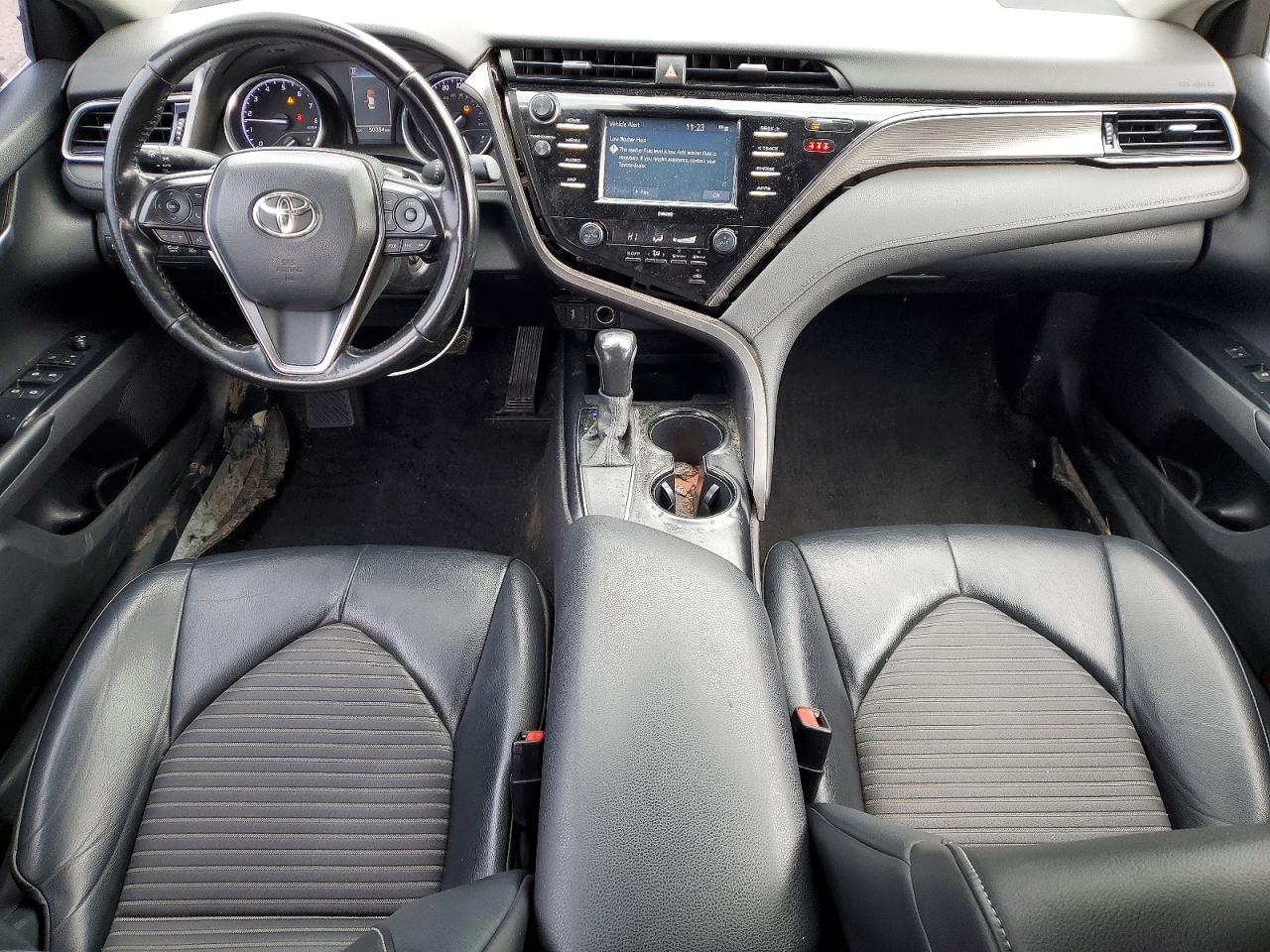 2020 TOYOTA CAMRY SE photo 8
