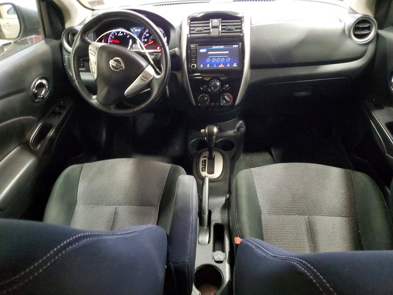 2018 NISSAN VERSA S photo 8